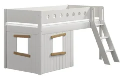 FLEXA White halbhohes Bett mit Schrägleiter und Baumhaus Panelen weiß/Eiche