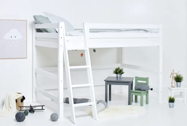 Hoppekids ECO Luxury Mittelhochbett 120x200cm mit Rollrost und Schrägleiter weiß