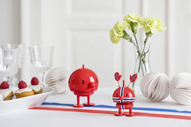Hoptimist® Wackelfigur Bumble L rot 26031