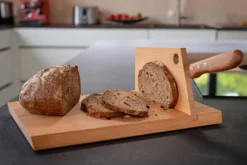 Mühlenbrett Schneidebrett mit Messerhalter Buche Massivholz für Linkshänder