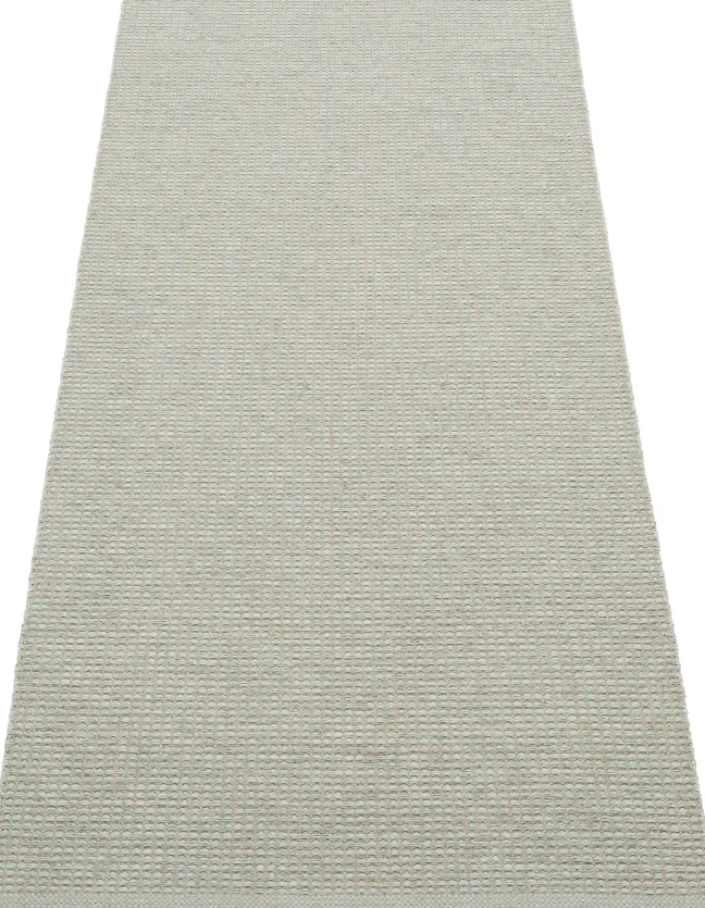 Pappelina Teppich Emm Sage/Linen Metallic 70 x 180 cm EMM1M718