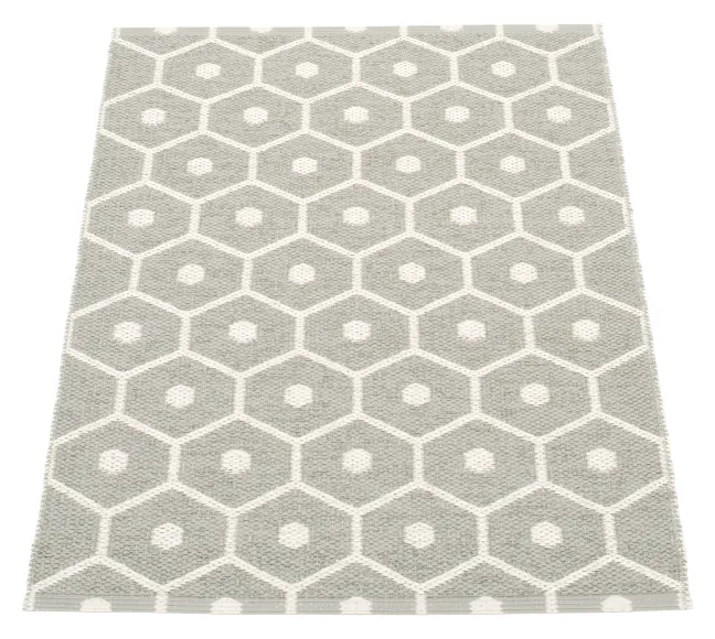 Pappelina Teppich Honey Warm grey Vanilla 70 x 100 cm HO9710