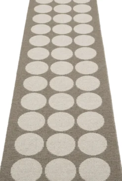 Pappelina Teppich Hugo Walnut Linen 70 x 240 cm HU6K724
