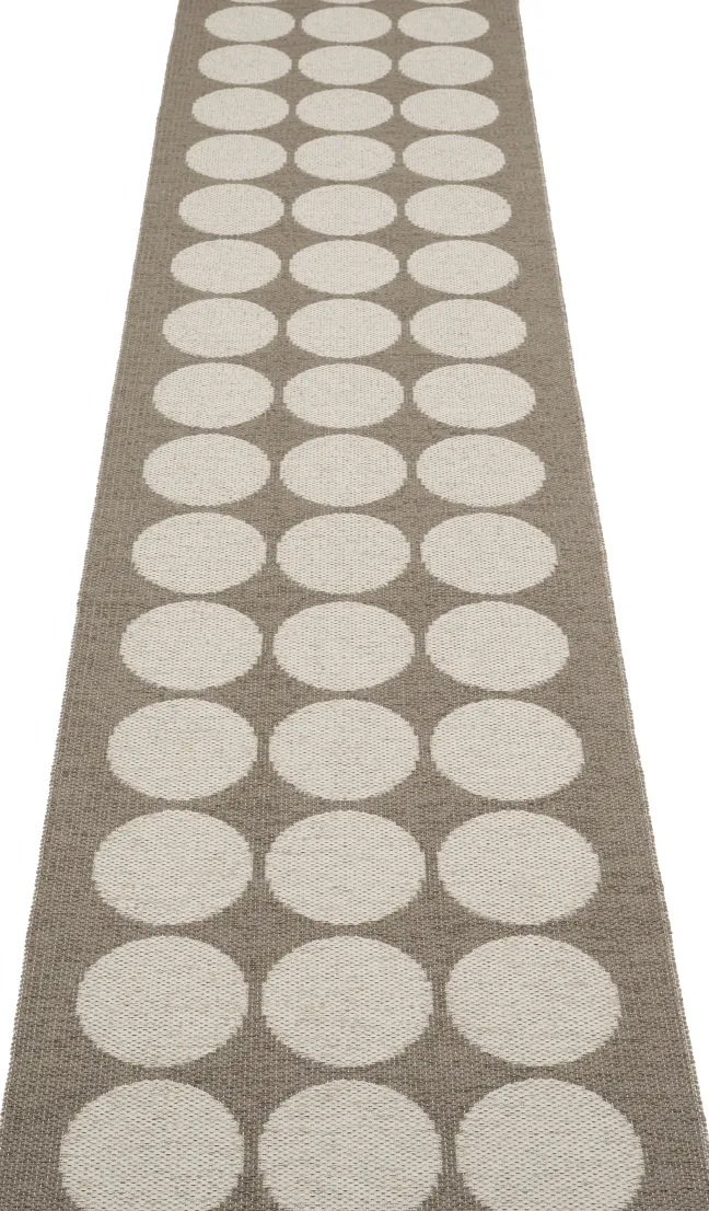 Pappelina Teppich Hugo Walnut Linen 70 x 320 cm HU6K732