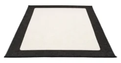 Pappelina Teppich Ilda Black Vanilla 180 x 180 cm ILX1818