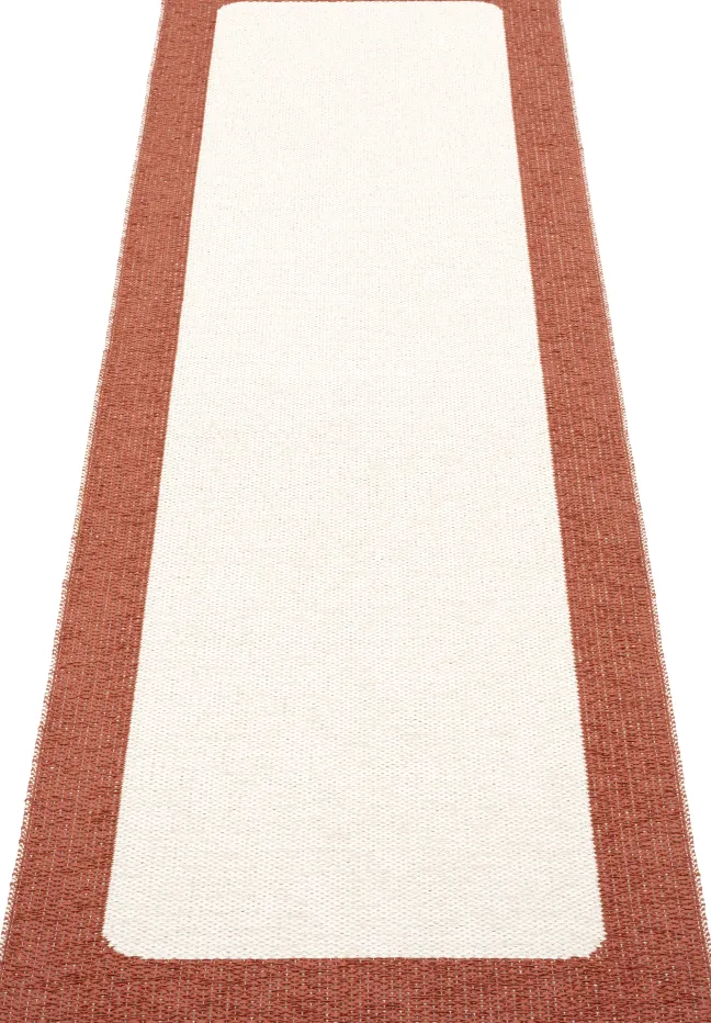 Pappelina Teppich Ilda Brick Vanilla 70 x 240 cm IL4C724