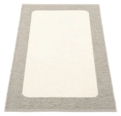 Pappelina Teppich Ilda Warm Grey Vanilla 70 x 120 cm IL9D712