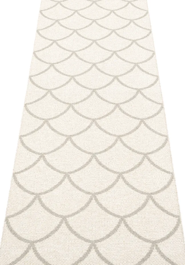 Pappelina Teppich Kotte Linen/Vanilla 70 x 225 cm KE9F722