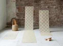 Pappelina Teppich Kotte Sand/Vanilla 70 x 50 cm KE6G705