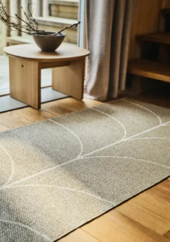 Pappelina Teppich LEIF Light Nougat 70 x 180cm LE6H718