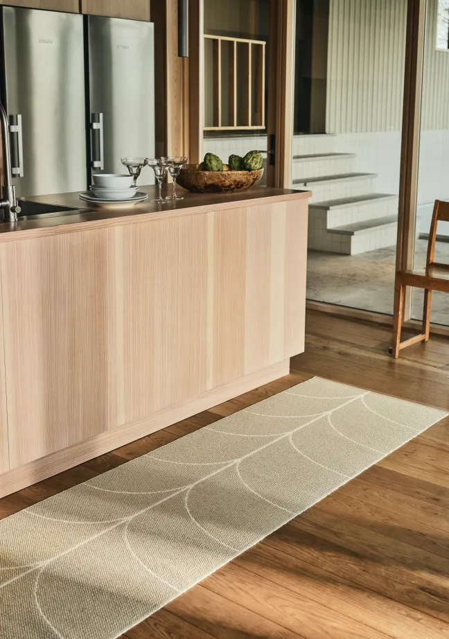 Pappelina Teppich LEIF Seagrass 70 x 180cm LE1D718