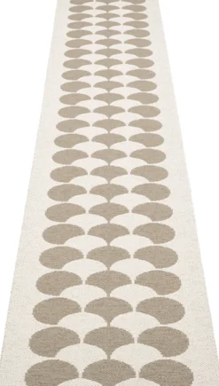 Pappelina Teppich POPPY Potato 70 x 350 cm PY26P735