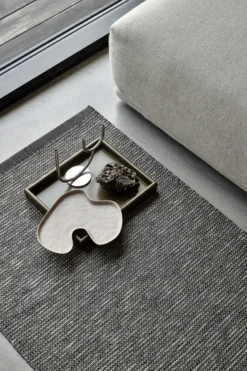 Pappelina Teppich Sam Black/Walnut 70 x 300 cm SAMX730