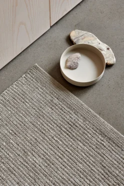 Pappelina Teppich Sam Dark Linen/Linen - Linen warp 70 x 300 cm SAM9G730
