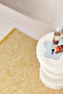 Pappelina Teppich Sam Mustard/Cream 70 x 90 cm SAM5709