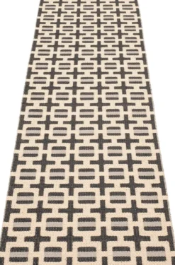 Pappelina Teppich TOM Black 70 x 240 cm TOMX724