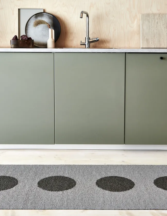 Pappelina Teppich VERA 2,0 Bio Edition Grey/Granit Metallic 70 x 120 cm V29712