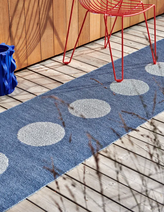 Pappelina Teppich VERA POP River Blue 70 x 50 cm VP3R705