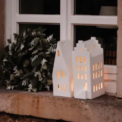 räder Großes Lichthaus Giebeldach Porzellan weiß
