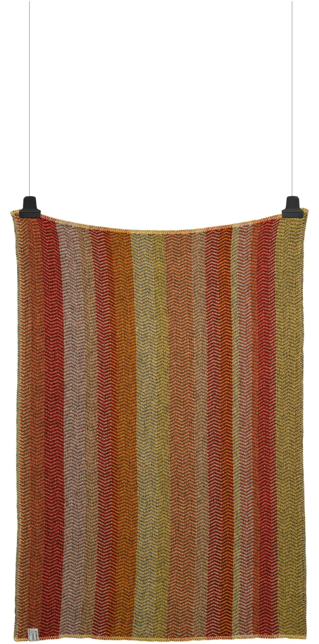 Roros Tweed FRI Lammwolldecke 150 x 200cm Summer red 3454