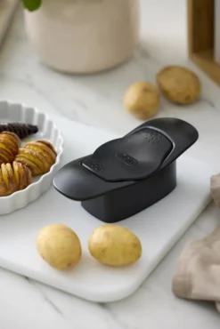 Rosti Hasselback-Schneider Classic Schwarz