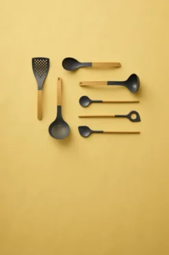 Rosti Kochlöffel mit Loch Optima 31 x 5,5 x 1 cm Curry Nylon