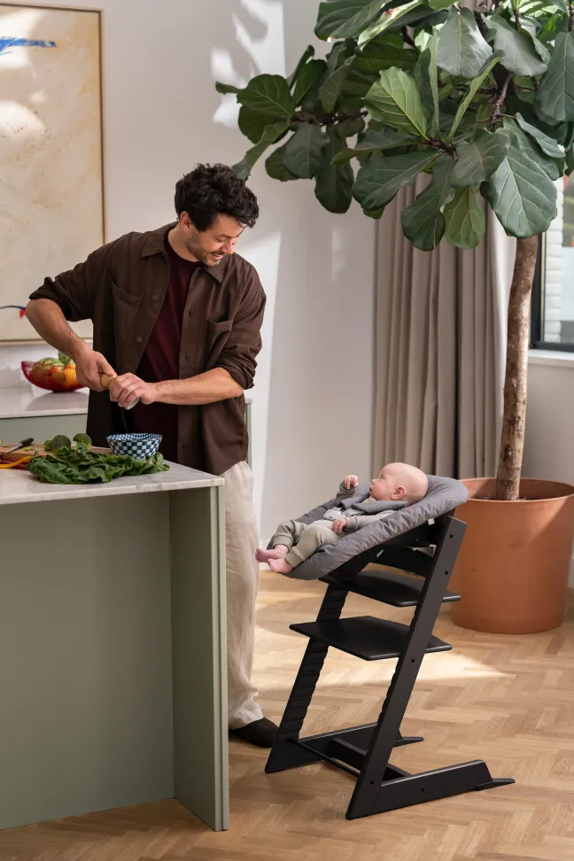 STOKKE® Aktions-Set Tripp Trapp® schwarz + Babyset² schwarz