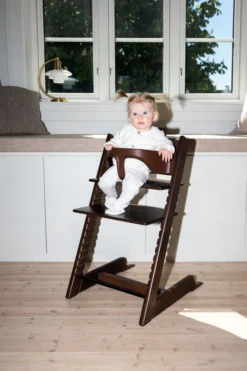 STOKKE® Mega Set Tripp Trapp® Buche Warm braun + Babyset² Warm braun + Tray Tisch weiß