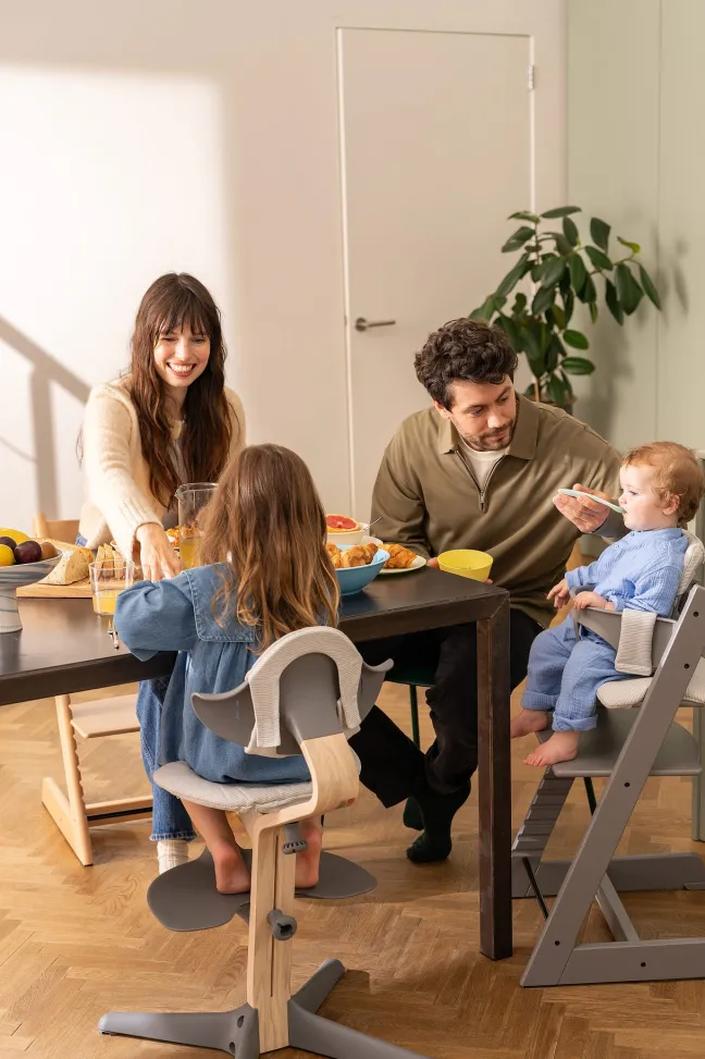STOKKE® Mega Set Tripp Trapp® Storm grey + Babyset² Storm grey + Tray Tisch storm grey