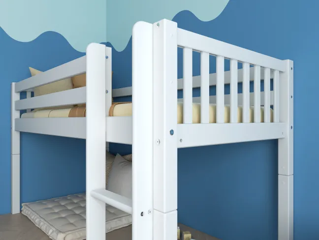 THUKA Nordic halbhohes Bett Crossbar mit gerader Leiter weiß