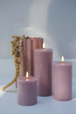 UYUNI LED Kerze Rustic 7,8x20 cm Light Lavender